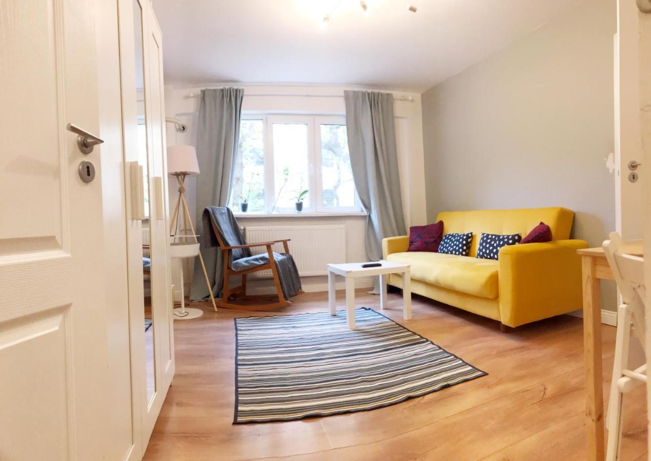 Lola'S Apartament Close To City Center Bukares Bagian luar foto