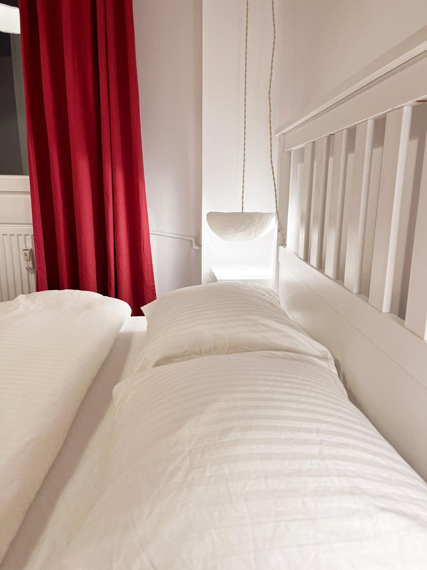 Lola'S Apartament Close To City Center Bukares Bagian luar foto